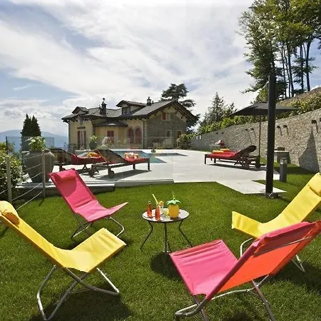 فيلة Sleeps 12 Pool Wifi