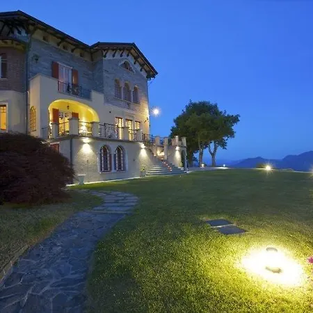 Sleeps 12 Pool Wifi فيلة